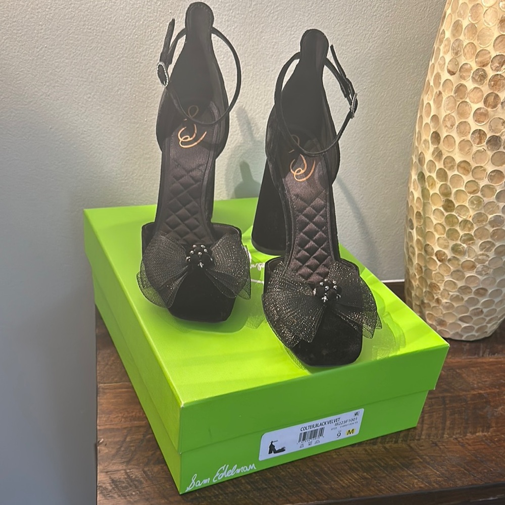 Sam Edelman Black Heels